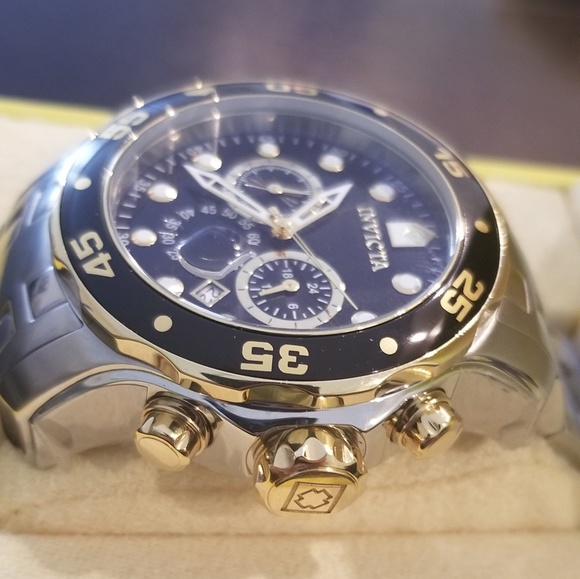 Invicta man's pro diver black face watch